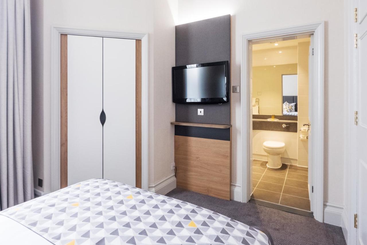 Holiday Inn Farnborough By Ihg Екстер'єр фото