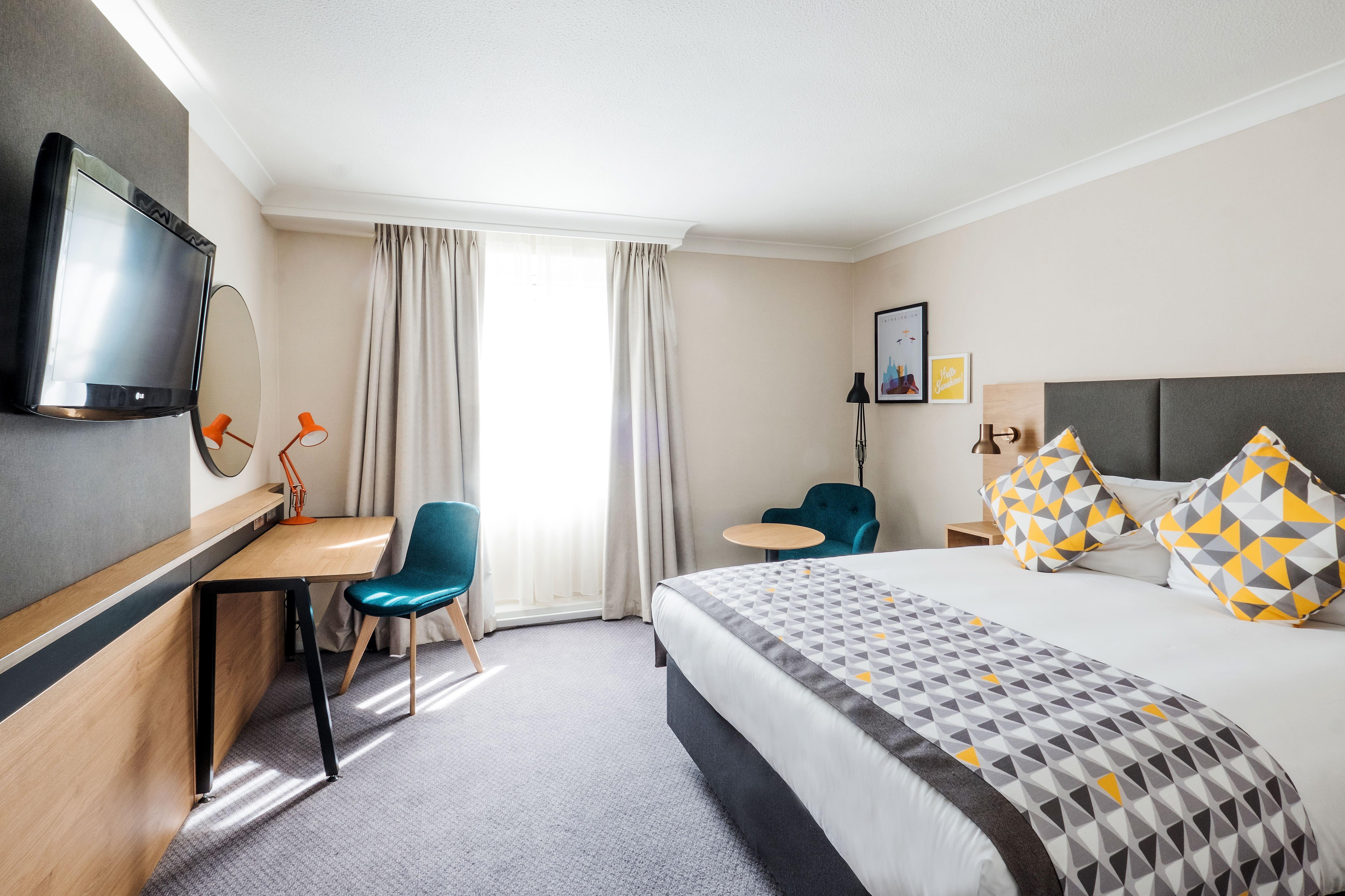 Holiday Inn Farnborough By Ihg Екстер'єр фото