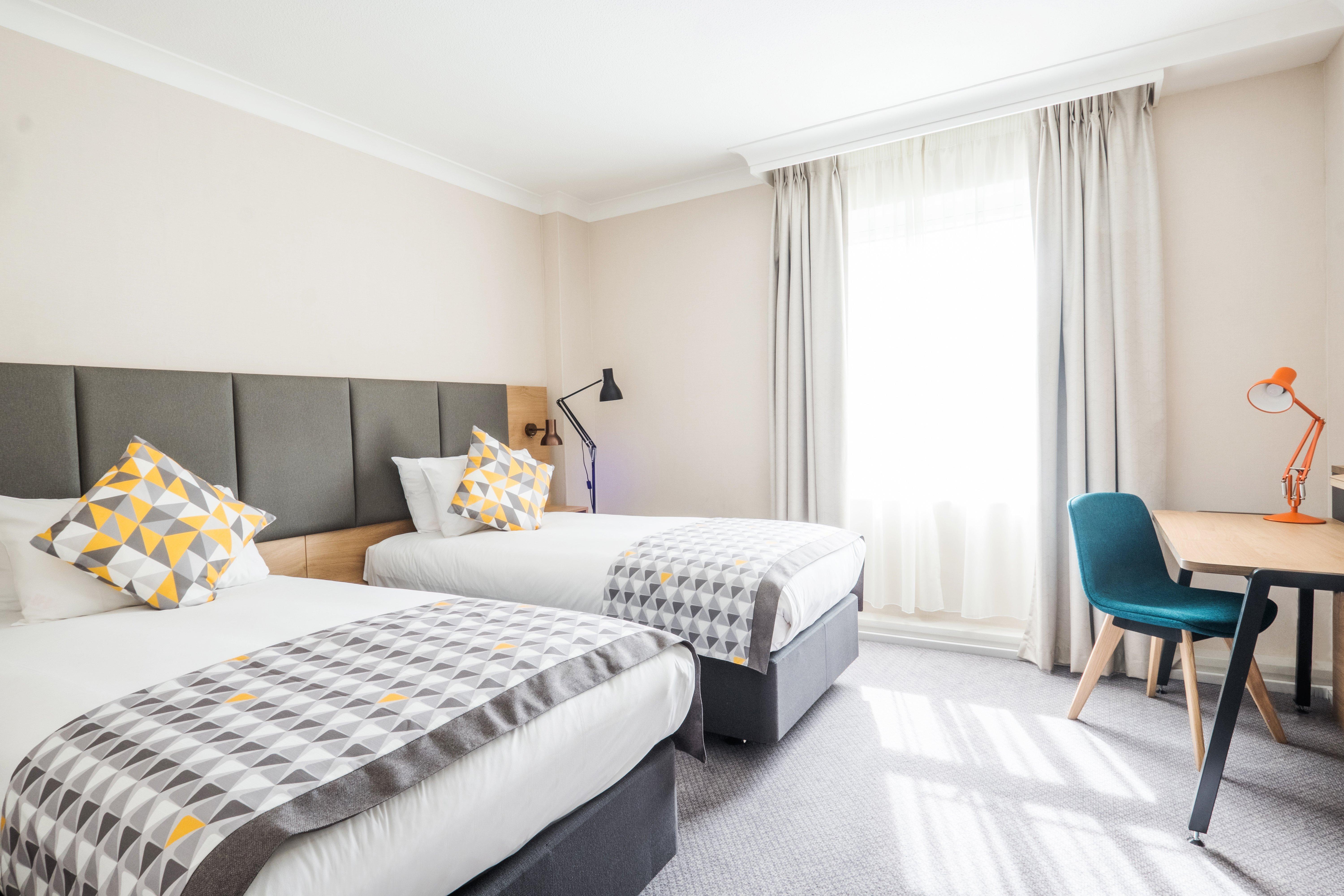 Holiday Inn Farnborough By Ihg Екстер'єр фото