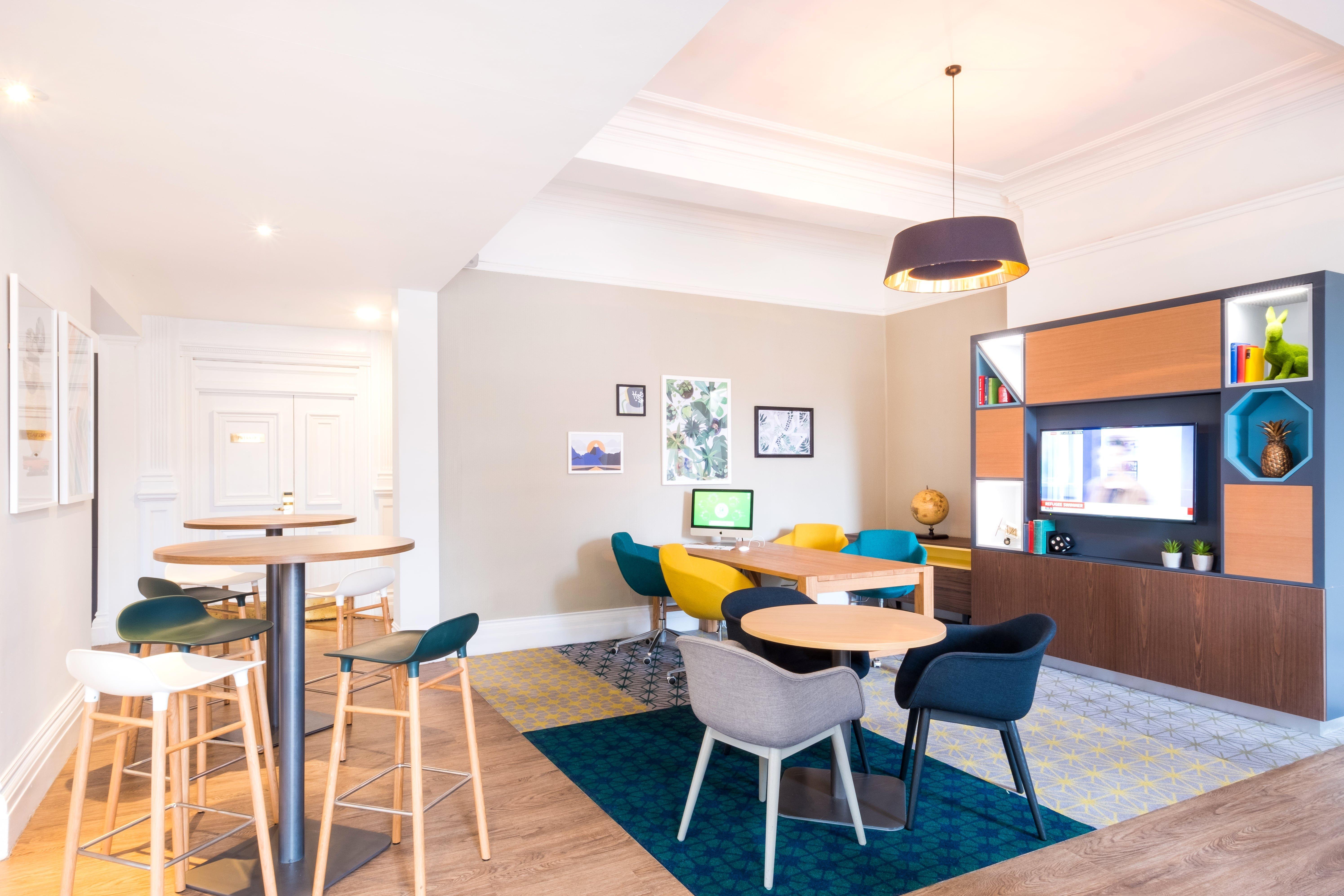 Holiday Inn Farnborough By Ihg Екстер'єр фото