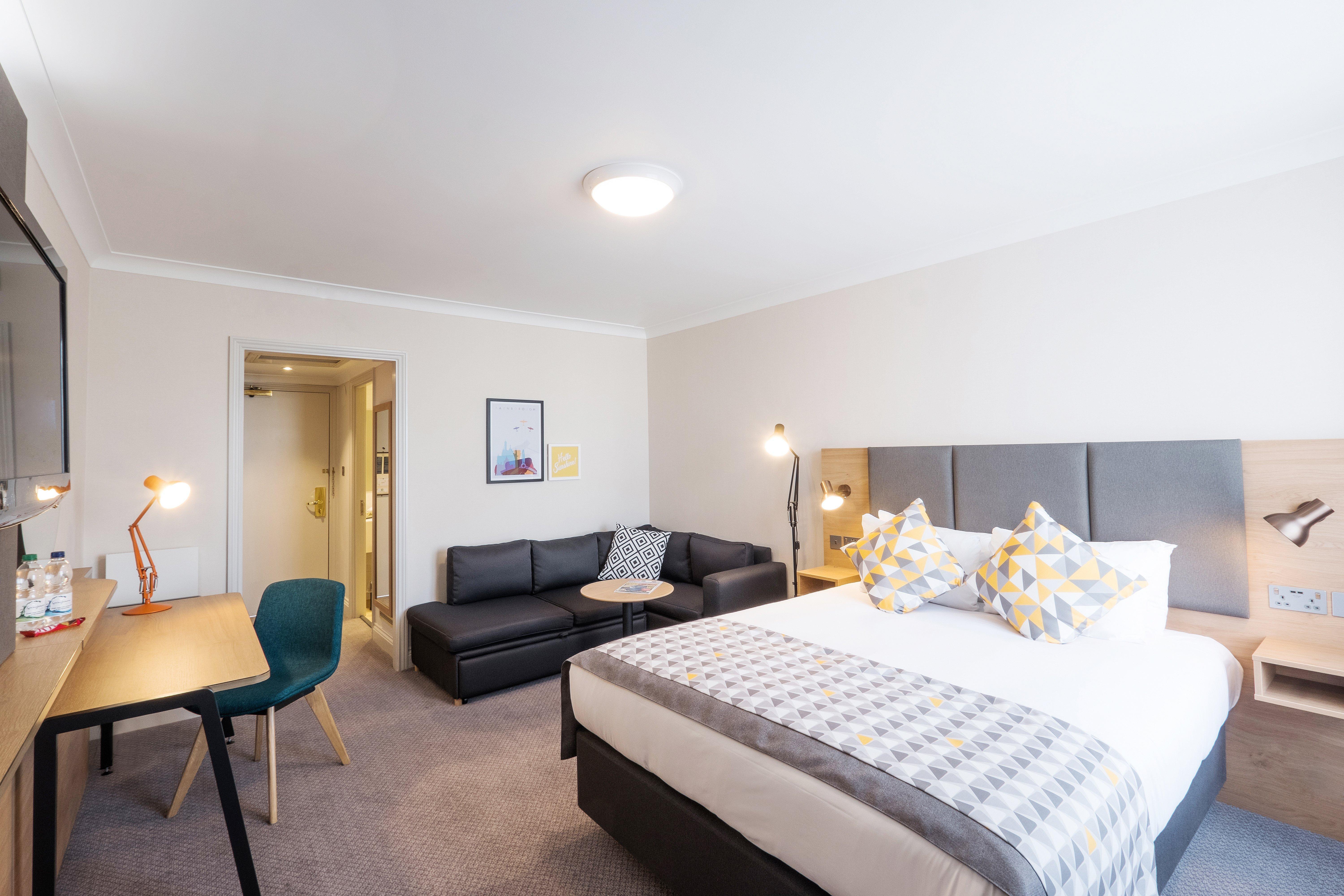 Holiday Inn Farnborough By Ihg Екстер'єр фото