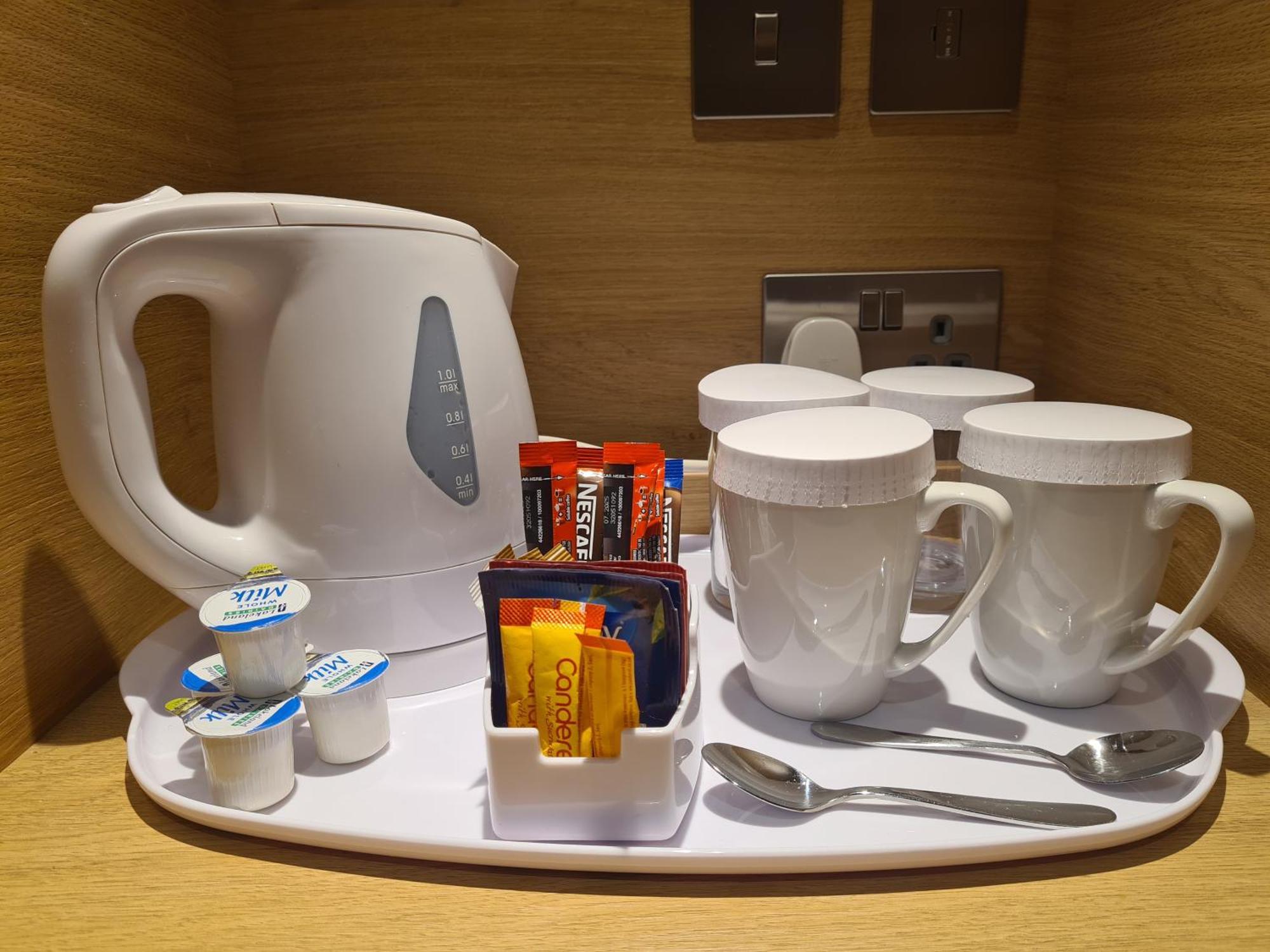 Holiday Inn Farnborough By Ihg Екстер'єр фото