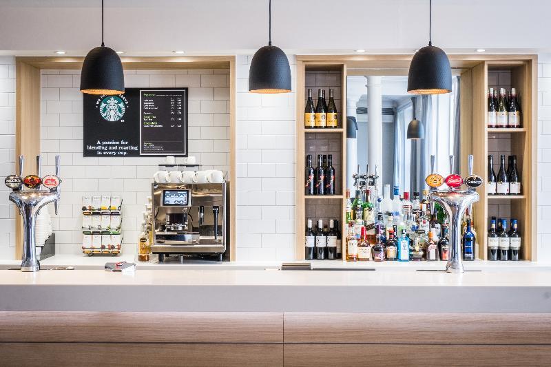 Holiday Inn Farnborough By Ihg Екстер'єр фото